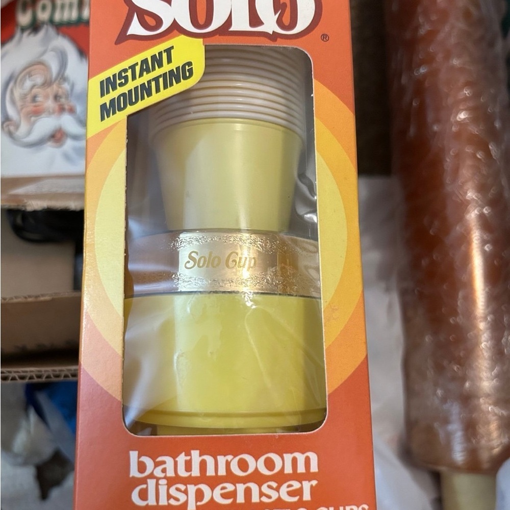 Vintage solo cup dispenser with Cups